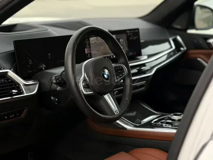 BMW X7 2025 года за 72 000 000 тг. в Астана – фото 6