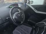 Toyota Yaris 2007 годаүшін2 500 000 тг. в Петропавловск – фото 4