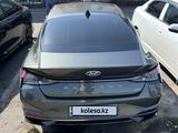 Hyundai Elantra 2021 годаfor8 799 999 тг. в Алматы – фото 5