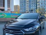 Hyundai Elantra 2018 годаfor8 100 000 тг. в Атырау – фото 3