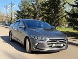 Hyundai Elantra 2018 года за 6 990 000 тг. в Семей