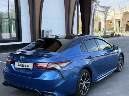 Toyota Camry 2019 года за 9 600 000 тг. в Алматы – фото 3