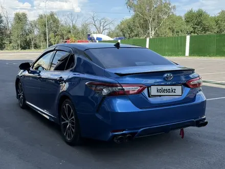 Toyota Camry 2019 года за 9 600 000 тг. в Алматы – фото 6