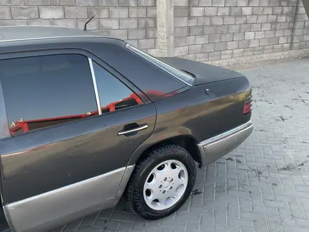 Mercedes-Benz E 220 1994 года за 1 500 000 тг. в Алматы – фото 6