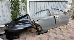 Дверь передняя задняя оригинал Lexus ES 200/300/250/350 за 390 000 тг. в Астана