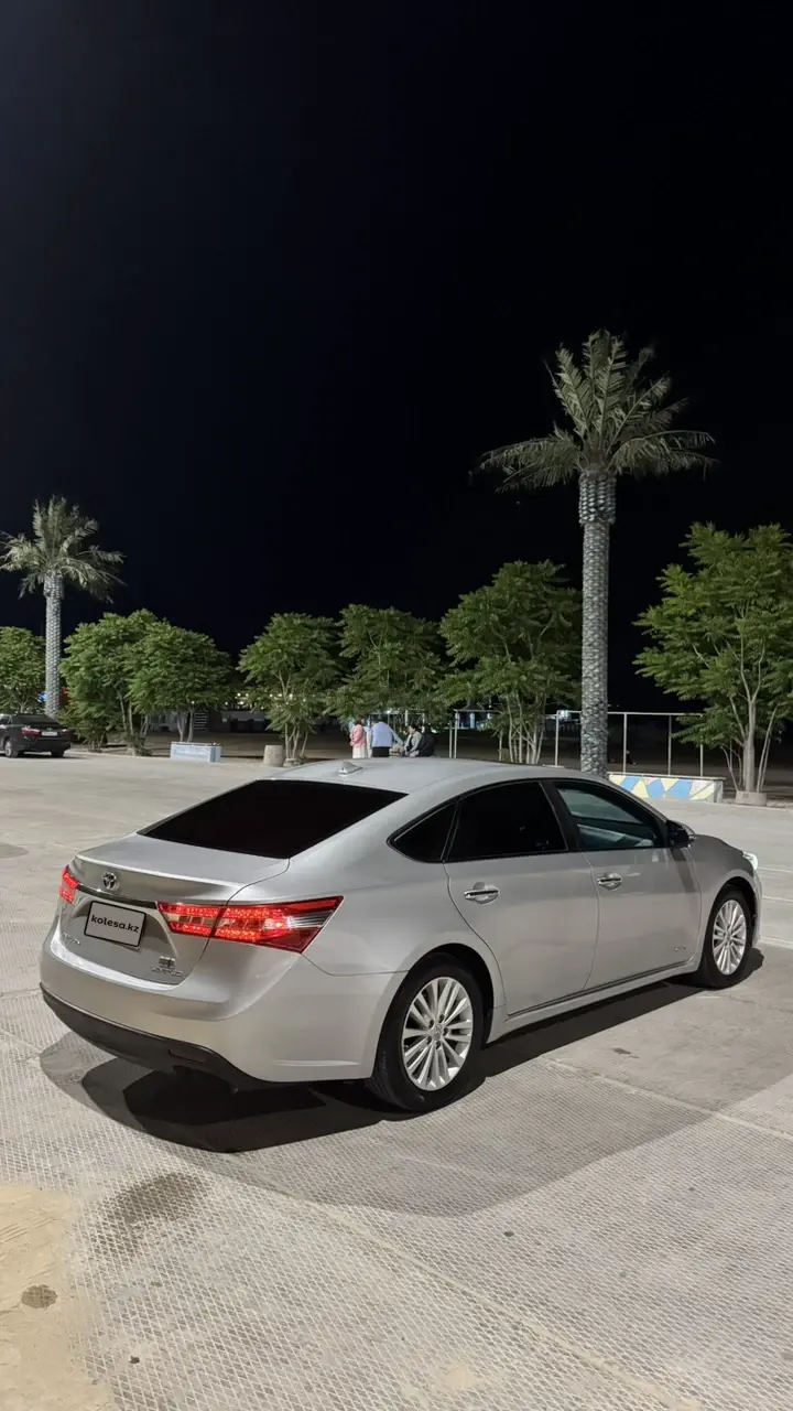 Тойота Avalon, 2014