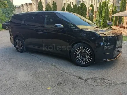Zeekr 009 2023 года за 31 000 000 тг. в Алматы