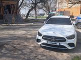Mercedes-Benz E 200 2021 года за 26 000 000 тг. в Тараз – фото 2