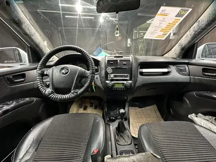 Kia Sportage 2006 года за 3 500 000 тг. в Актобе – фото 20