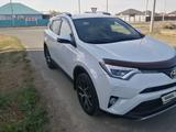 Toyota RAV4 2018 года за 14 100 000 тг. в Атырау – фото 5