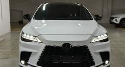 Lexus RX 500h 2023 годаfor45 000 000 тг. в Астана