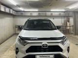 Toyota RAV4 2021 годаfor15 400 000 тг. в Астана – фото 4