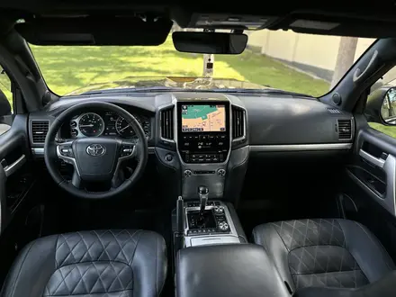 Toyota Land Cruiser 2018 года за 37 000 000 тг. в Алматы – фото 12