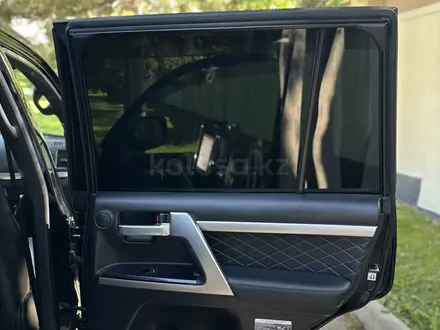 Toyota Land Cruiser 2018 года за 37 000 000 тг. в Алматы – фото 24