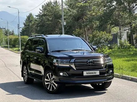 Toyota Land Cruiser 2018 года за 37 000 000 тг. в Алматы