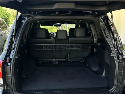 Toyota Land Cruiser 2018 года за 37 000 000 тг. в Алматы – фото 32