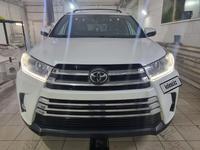 Toyota Highlander 2018 года за 13 000 000 тг. в Актобе