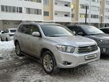 Toyota Highlander 2008 годаүшін8 800 000 тг. в Астана