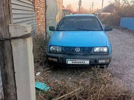 Volkswagen Vento 1993 года за 1 200 000 тг. в Усть-Каменогорск – фото 3