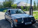 Mercedes-Benz E 200 1988 годаүшін1 500 000 тг. в Актобе – фото 4