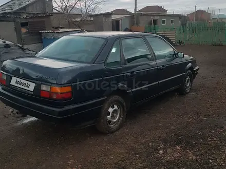 Volkswagen Passat 1991 года за 900 000 тг. в Астана – фото 4