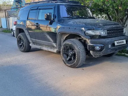 Toyota FJ Cruiser 2012 года за 13 500 000 тг. в Алматы – фото 2