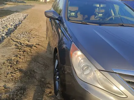 Hyundai Sonata 2011 года за 5 500 000 тг. в Актобе – фото 3