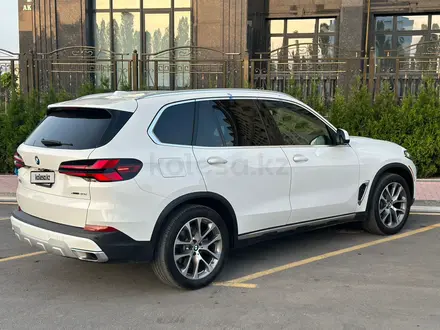 BMW X5 2023 года за 43 000 000 тг. в Алматы – фото 6