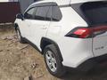 Toyota RAV4 2020 года за 13 700 000 тг. в Атырау