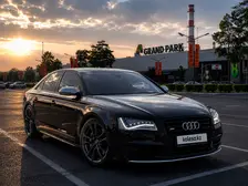 Audi S8, 2013