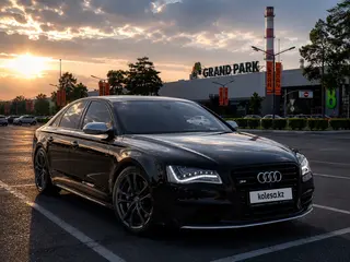 Audi S8, 2013