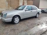 Mercedes-Benz E 240 1998 года за 2 580 000 тг. в Шымкент