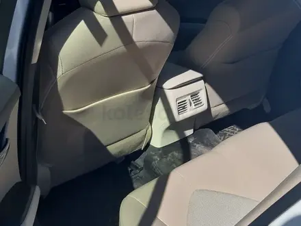 Toyota Camry 2022 года за 14 800 000 тг. в Уральск – фото 6