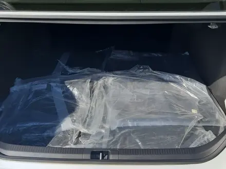 Toyota Camry 2022 года за 14 800 000 тг. в Уральск – фото 8