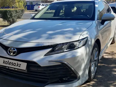 Toyota Camry 2022 года за 14 800 000 тг. в Уральск