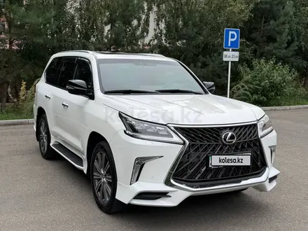 Lexus LX 570 2016 года за 35 500 000 тг. в Павлодар