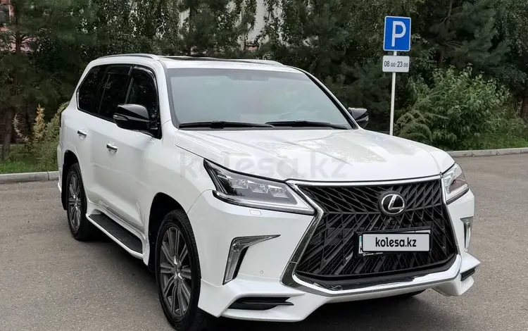 Lexus LX 570 2016 года за 35 500 000 тг. в Павлодар