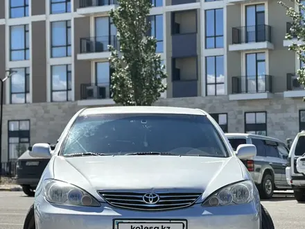 Toyota Camry 2004 года за 4 400 000 тг. в Актау – фото 3