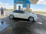 Toyota Crown Majesta 2002 года за 5 500 000 тг. в Астана – фото 2