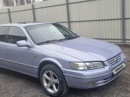 Toyota Camry 1997 года за 3 750 000 тг. в Алматы – фото 6