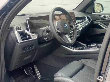 BMW X5 2025 года за 68 500 000 тг. в Астана – фото 2