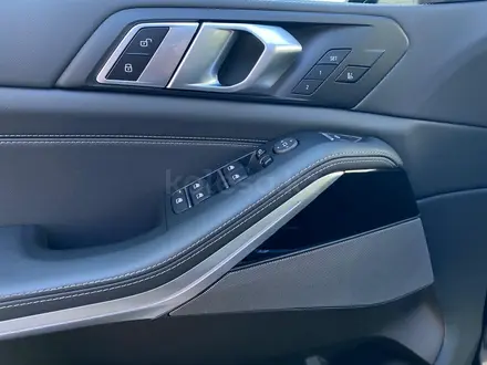 BMW X5 2025 года за 68 500 000 тг. в Астана – фото 15