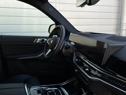BMW X5 2025 года за 68 500 000 тг. в Астана – фото 25