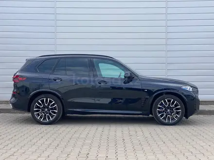 BMW X5 2025 года за 68 500 000 тг. в Астана – фото 10