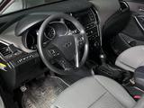 Hyundai Santa Fe 2018 года за 6 000 000 тг. в Атырау – фото 3