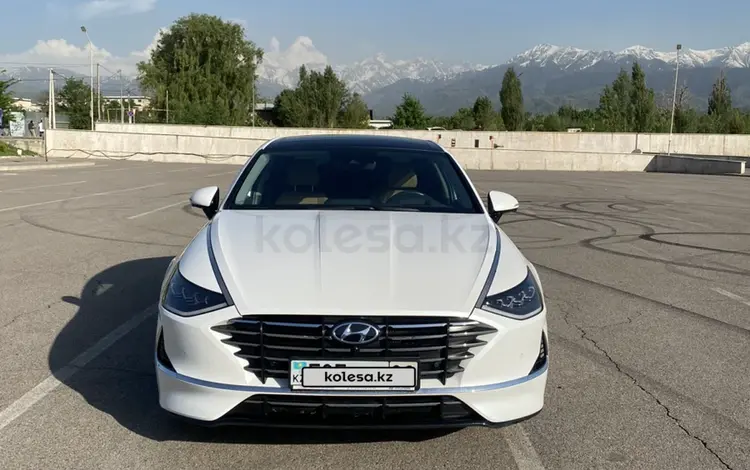 Hyundai Sonata 2022 года за 15 200 000 тг. в Алматы