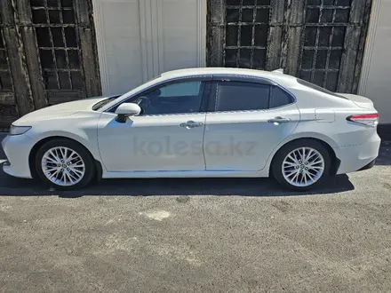 Toyota Camry 2020 года за 15 500 000 тг. в Алматы