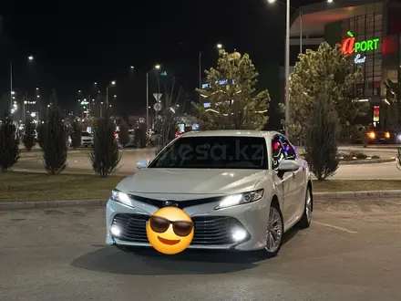 Toyota Camry 2020 года за 15 500 000 тг. в Алматы – фото 6