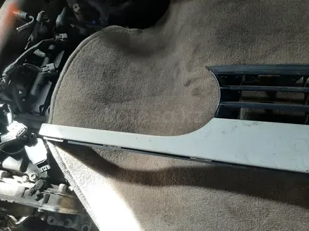 Решетка радиатора Volkswagen Golf III за 15 000 тг. в Семей – фото 2