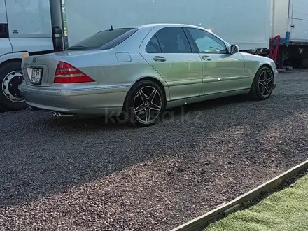 Mercedes-Benz S 320 2001 года за 5 500 000 тг. в Астана – фото 3
